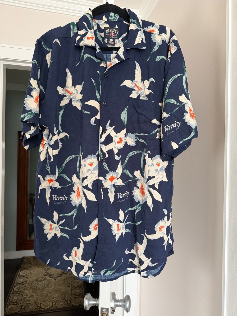 Varcity 1955 rayon Navy Floral Short-Sleeve Camp Shirt size M